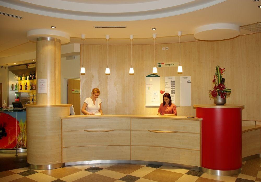 Ibis Gyor Hotel Exterior photo